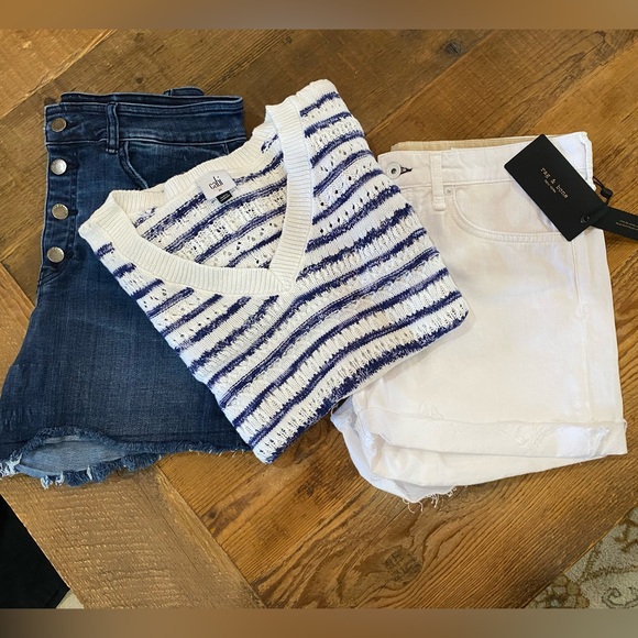 Cabi Peace Pullover, Size Medium, navy/White Stripe - Picture 9 of 13